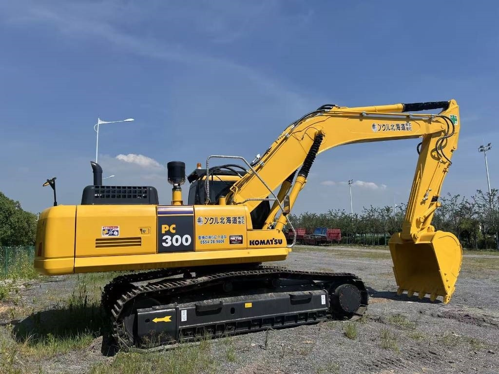 Komatsu PC 300 - Pelle sur chenille: photos 1 Komatsu PC 300 - Pelle sur chenille: photos 1