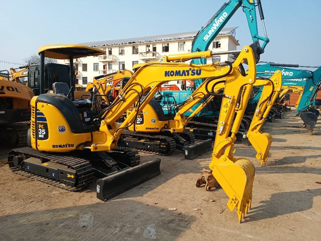 Komatsu PC 35 - Mini pelle: photos 2 Komatsu PC 35 - Mini pelle: photos 2