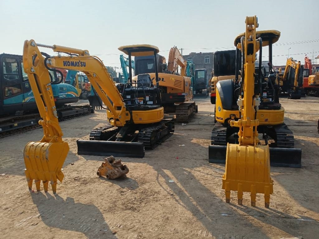 Komatsu PC 35 - Mini pelle: photos 5 Komatsu PC 35 - Mini pelle: photos 5