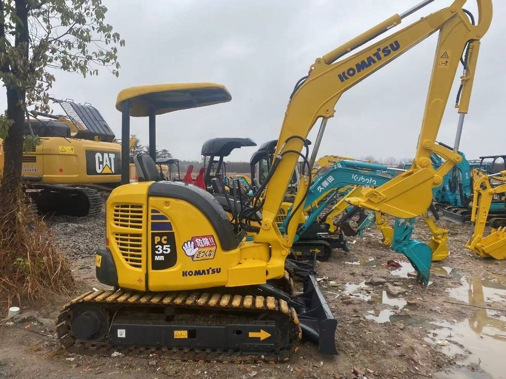 Komatsu PC 35 - Mini pelle: photos 1 Komatsu PC 35 - Mini pelle: photos 1