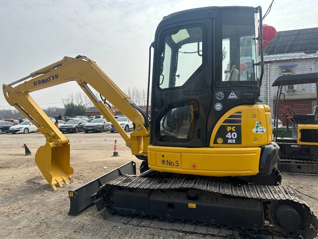 Komatsu PC 40 MR - Mini pelle: photos 1 Komatsu PC 40 MR - Mini pelle: photos 1