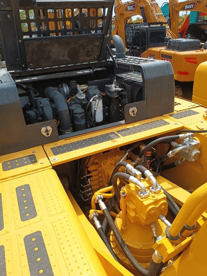 Komatsu PC 450 - Pelle sur chenille: photos 5 Komatsu PC 450 - Pelle sur chenille: photos 5