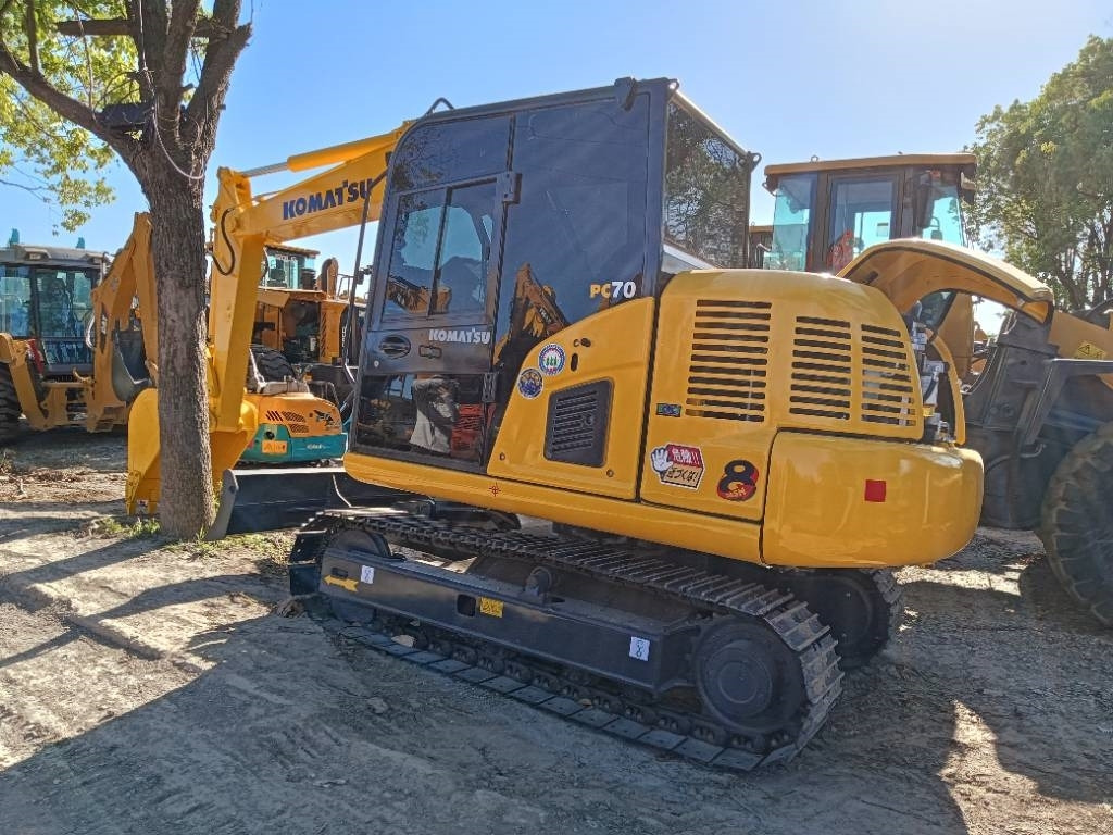 Komatsu PC 70 - Pelle sur chenille: photos 1 Komatsu PC 70 - Pelle sur chenille: photos 1