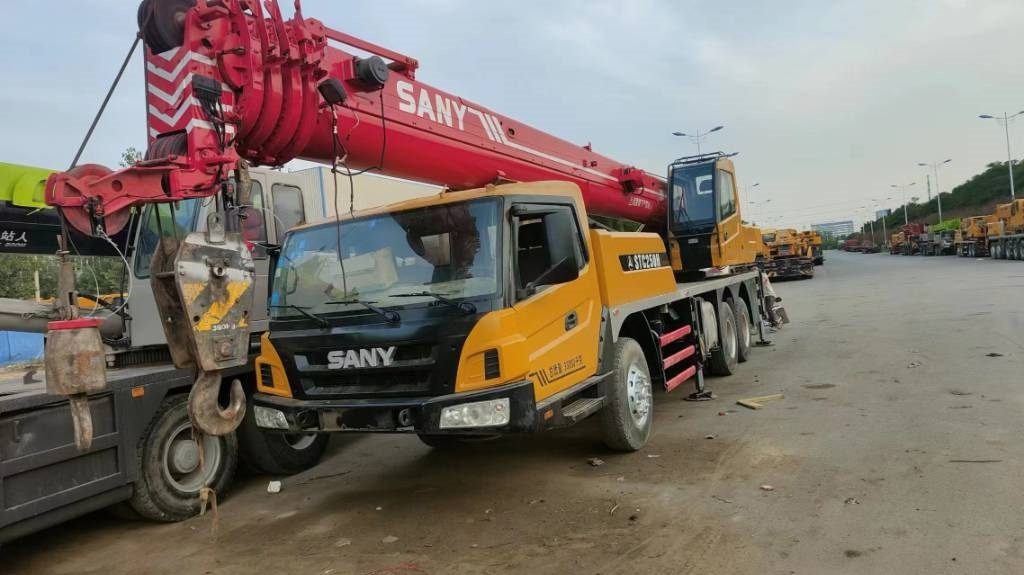 Sany STC 250 H - Grue tout-terrain: photos 1 Sany STC 250 H - Grue tout-terrain: photos 1