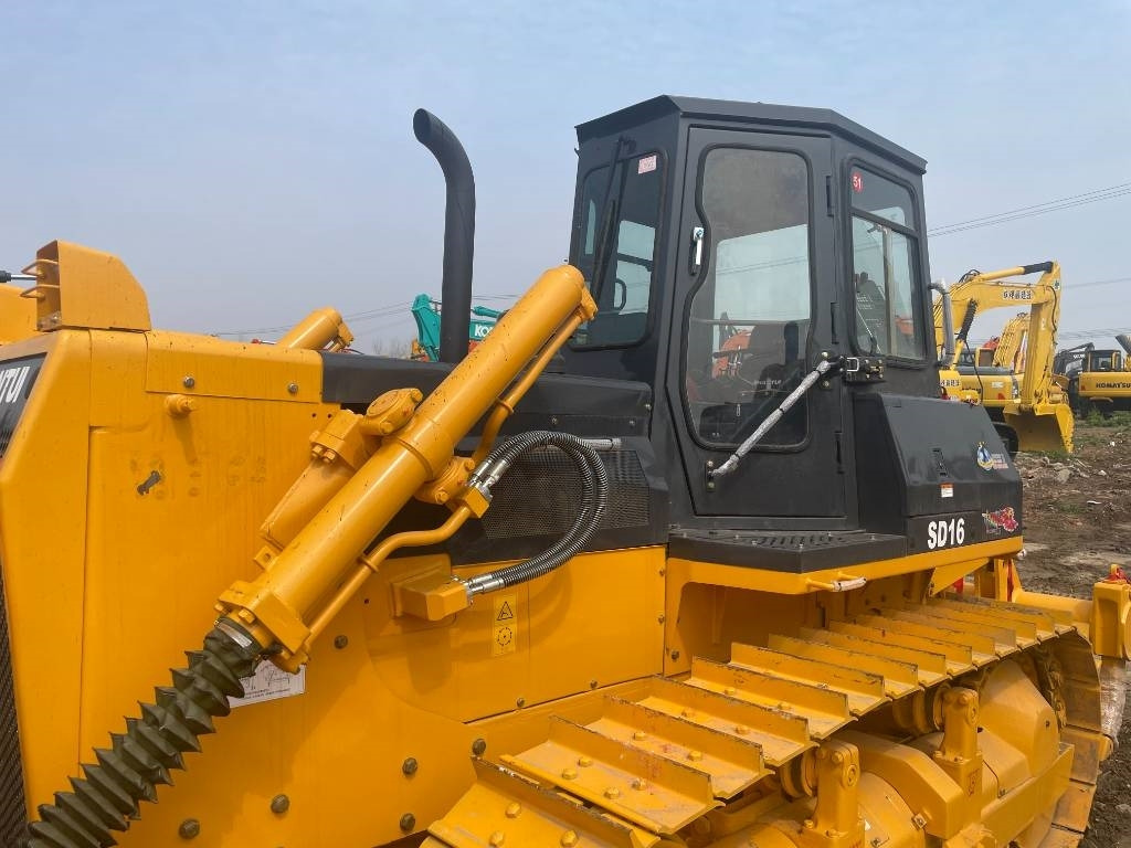 Shantui SD 16 - Bulldozer: photos 3 Shantui SD 16 - Bulldozer: photos 3