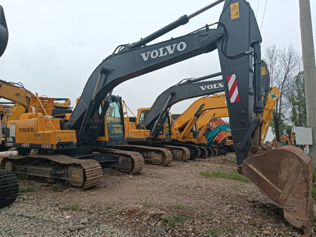 Volvo EC 210 - Pelle sur chenille: photos 2 Volvo EC 210 - Pelle sur chenille: photos 2