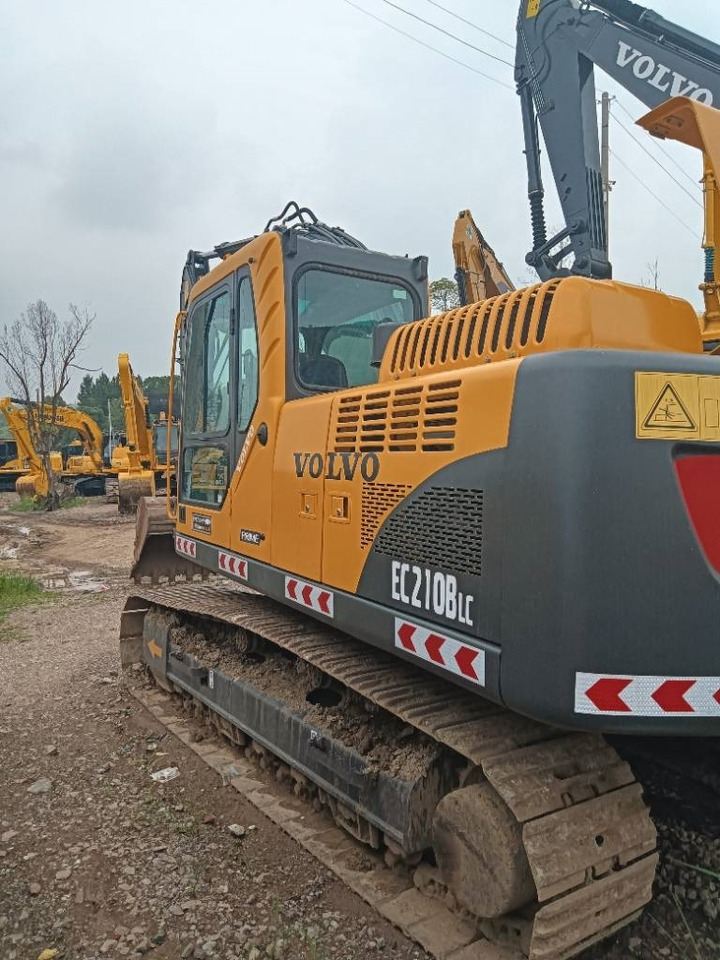 Volvo EC 210 - Pelle sur chenille: photos 1 Volvo EC 210 - Pelle sur chenille: photos 1