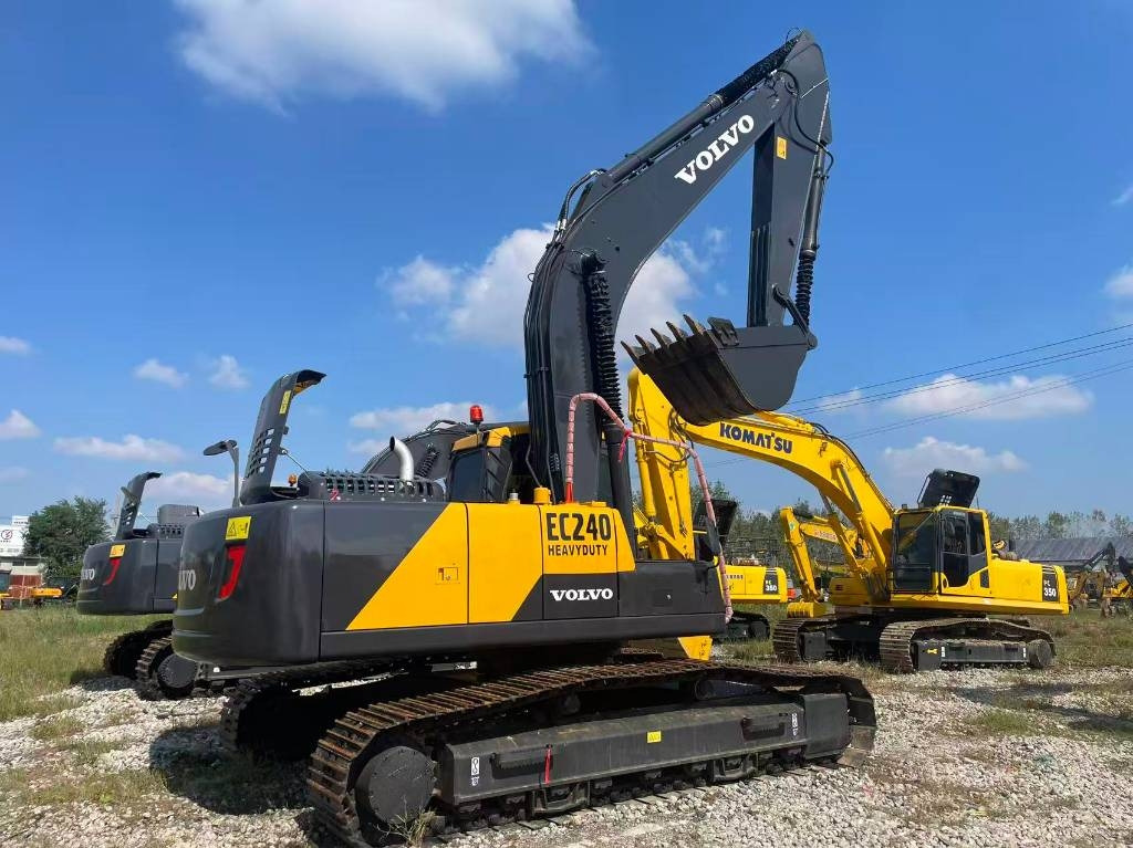 Volvo EC 240 - Pelle sur chenille: photos 1 Volvo EC 240 - Pelle sur chenille: photos 1