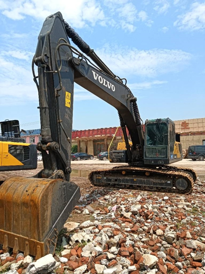 Volvo EC 240 - Pelle sur chenille: photos 1 Volvo EC 240 - Pelle sur chenille: photos 1