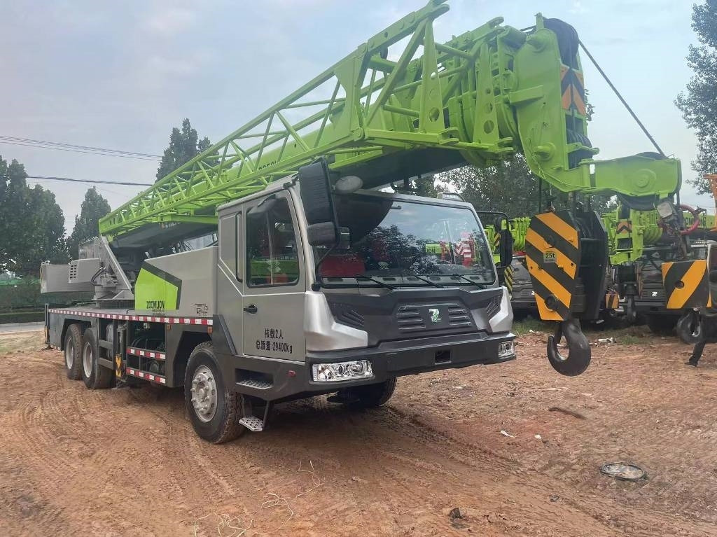 Zoomlion ZTC 500 V - Grue tout-terrain: photos 5 Zoomlion ZTC 500 V - Grue tout-terrain: photos 5