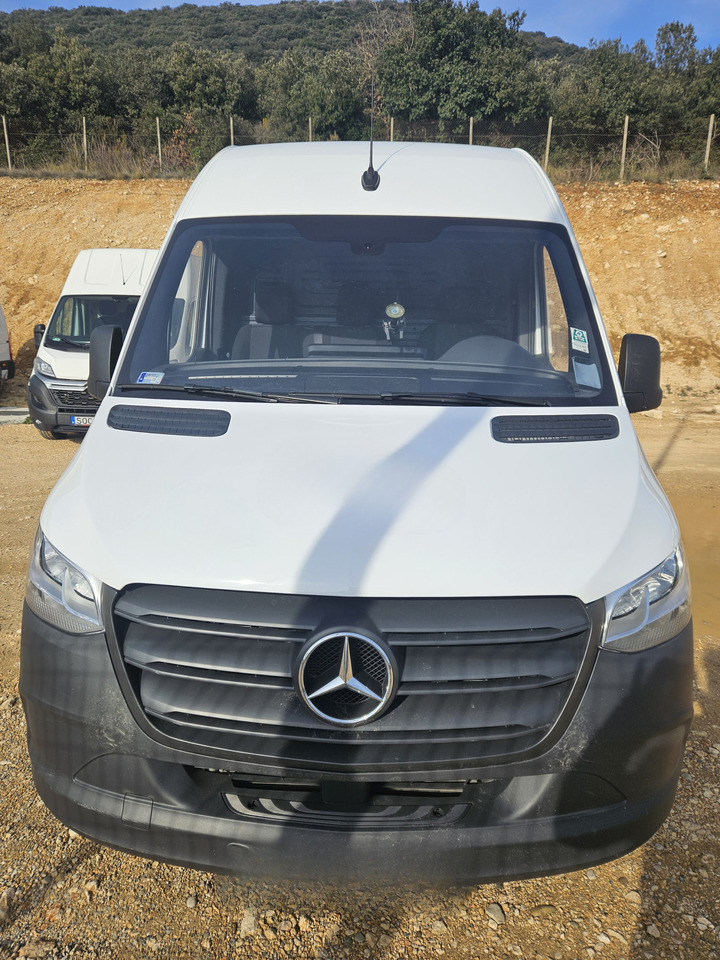 Mercedes-Benz Mercedes-Benz Sprinter L2H2 907 315 CDI - Fourgon: photos 2 Mercedes-Benz Mercedes-Benz Sprinter L2H2 907 315 CDI - Fourgon: photos 2