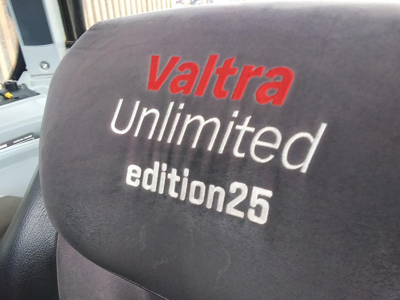 Tracteur agricole Valtra T, 254, Versu: photos 11 Tracteur agricole Valtra T, 254, Versu: photos 11