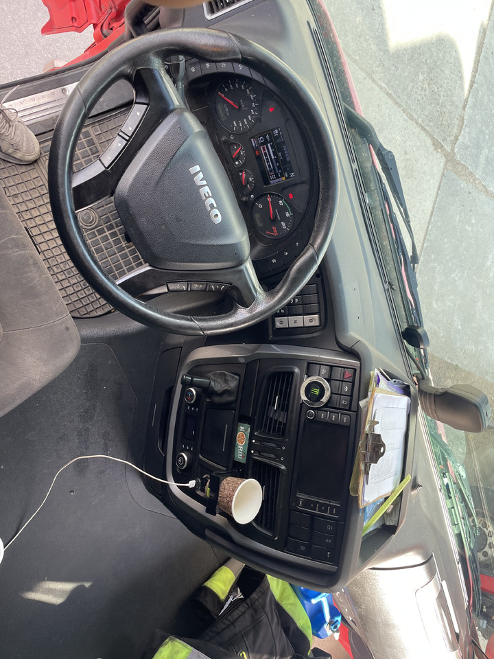 Crédit-bail IVECO STRALIS AS440 T/P Retarder IVECO STRALIS AS440 T/P Retarder: photos 16