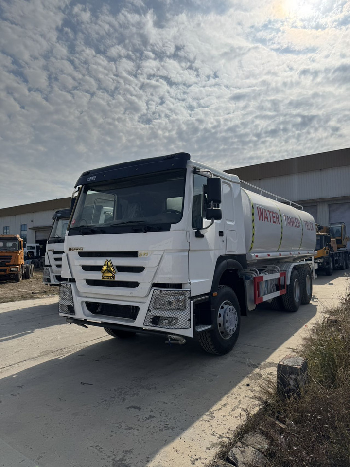 HOWO 371 Tank truck - Camion citerne: photos 3 HOWO 371 Tank truck - Camion citerne: photos 3