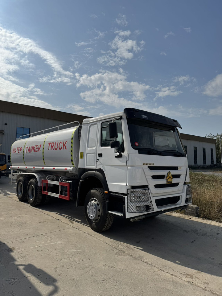 HOWO 371 Water Tanker Truck - Camion citerne: photos 1 HOWO 371 Water Tanker Truck - Camion citerne: photos 1