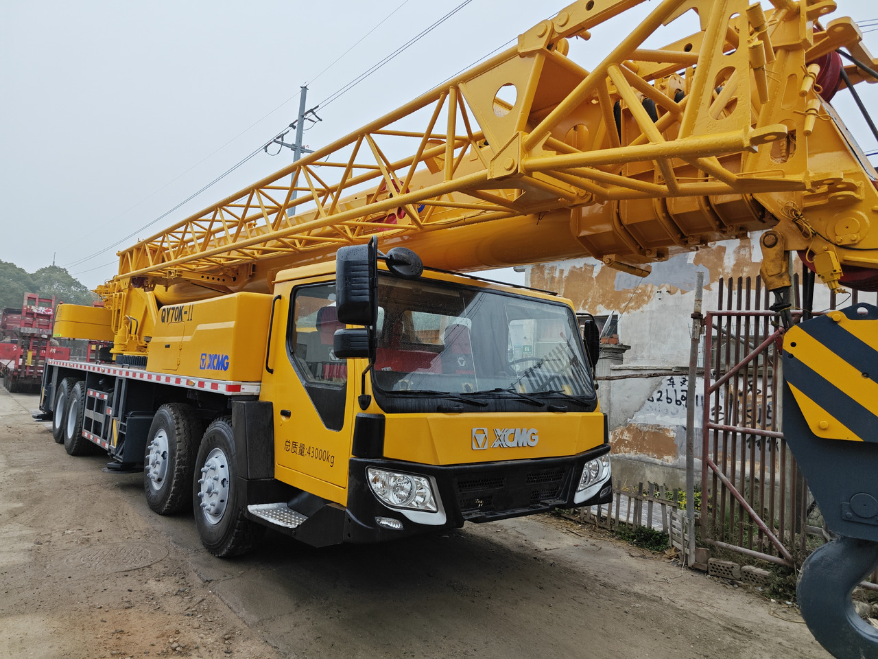 XCMG QY70K 70 used truck crane - Grue mobile: photos 1 XCMG QY70K 70 used truck crane - Grue mobile: photos 1