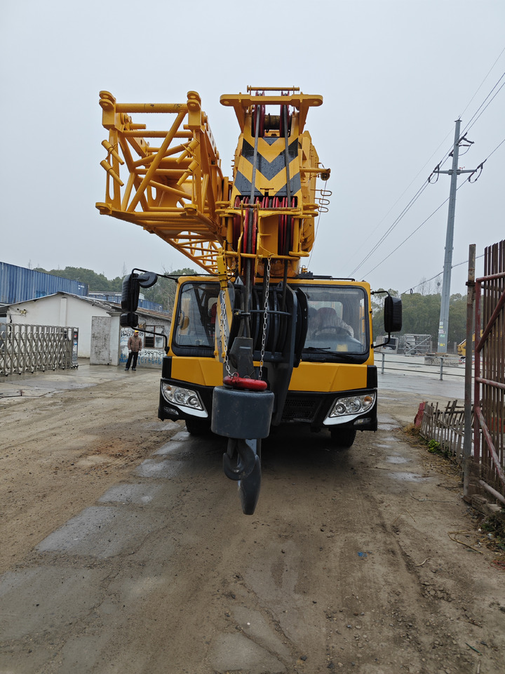XCMG QY70K QY70KC XCT70 70T Crane - Grue mobile: photos 3 XCMG QY70K QY70KC XCT70 70T Crane - Grue mobile: photos 3