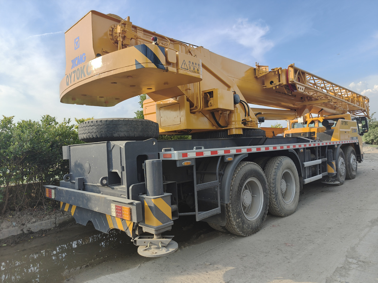 XCMG QY70KC QY70K Used crane - Grue mobile: photos 2 XCMG QY70KC QY70K Used crane - Grue mobile: photos 2