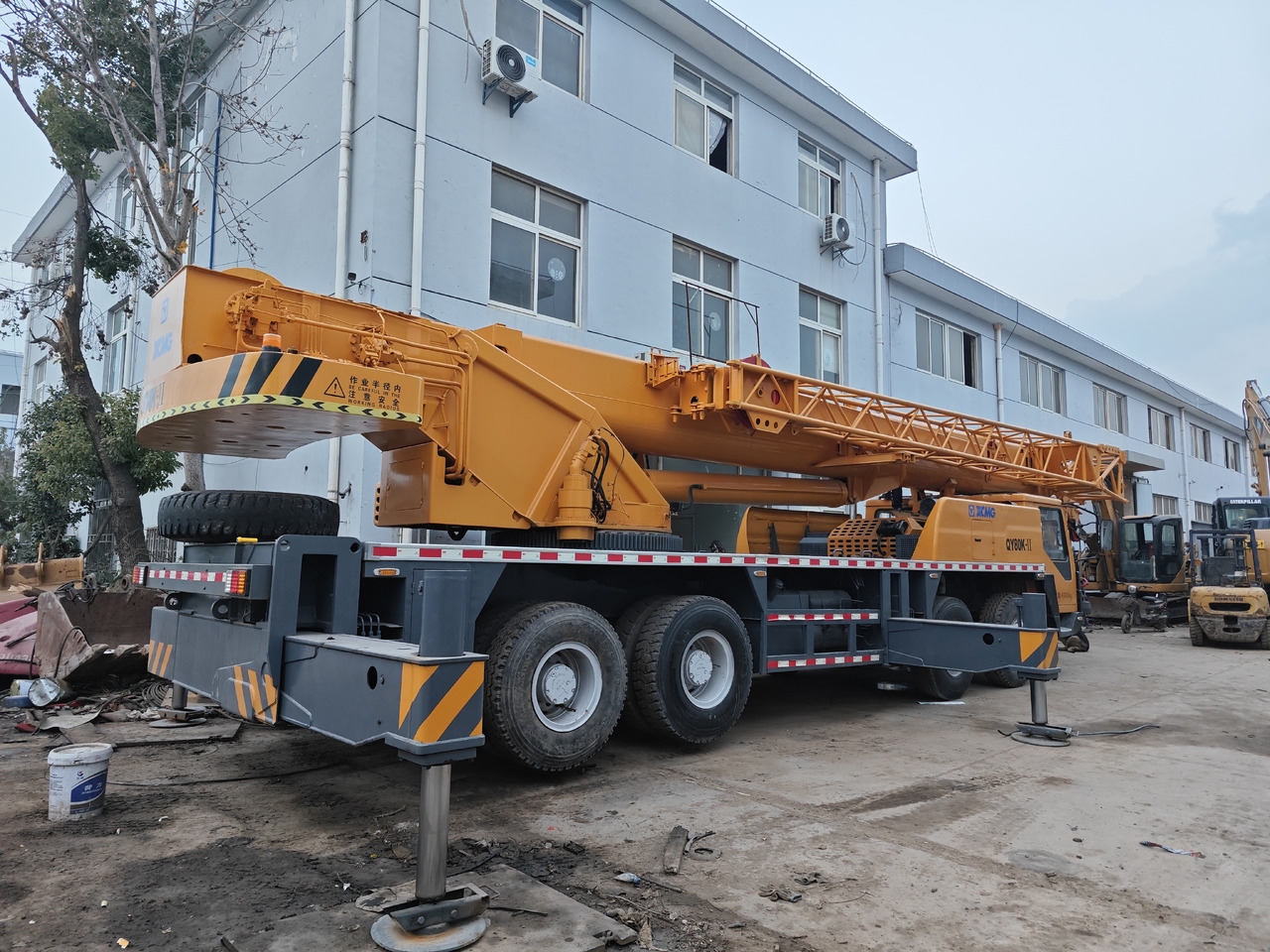 XCMG QY80K 80T TRUCK CRANE - Grue mobile: photos 4 XCMG QY80K 80T TRUCK CRANE - Grue mobile: photos 4