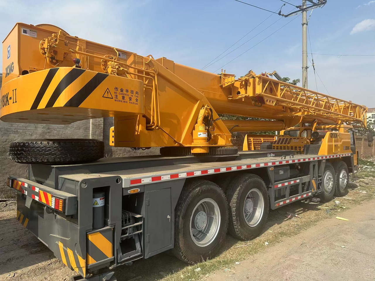 XCMG QY80K used 80ton truck crane - Grue tout-terrain: photos 2 XCMG QY80K used 80ton truck crane - Grue tout-terrain: photos 2