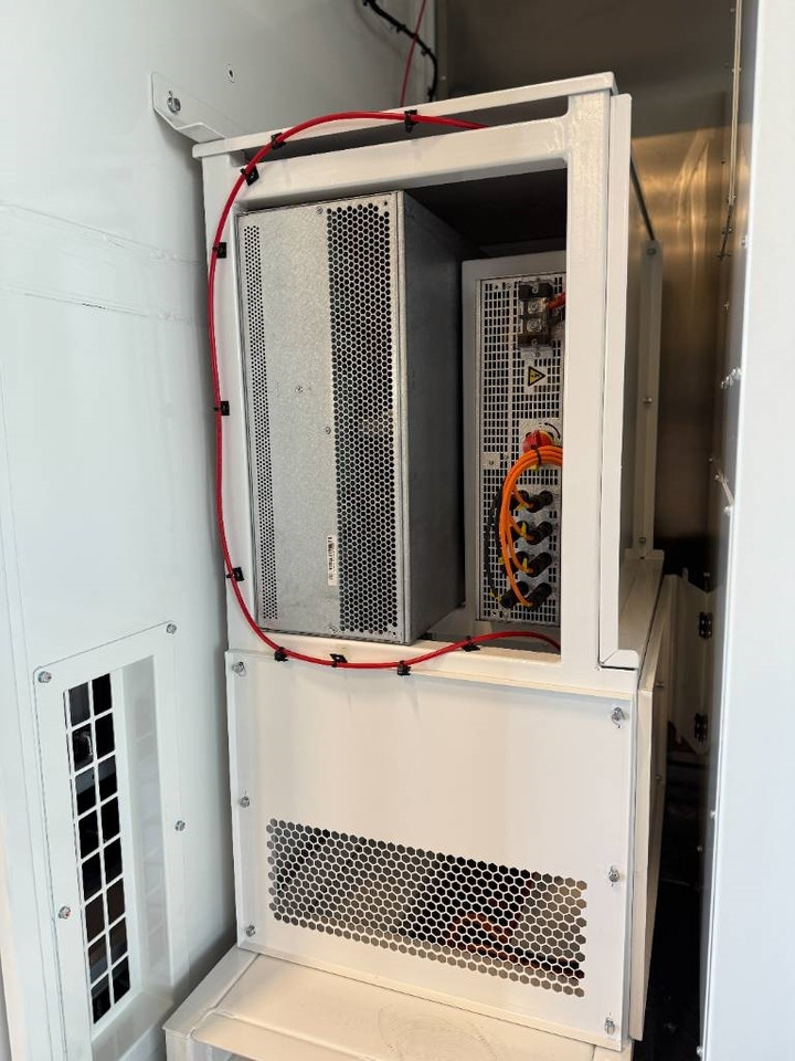 Groupe électrogène neuf PES100 Hybrid Energy System - 125 kVA - 115.2 kWh: photos 14 Groupe électrogène neuf PES100 Hybrid Energy System - 125 kVA - 115.2 kWh: photos 14