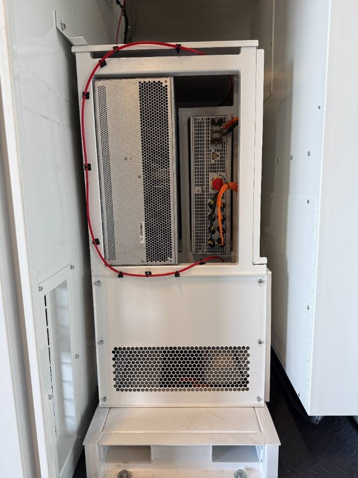 Groupe électrogène neuf PES100 Hybrid Energy System - 125 kVA - 115.2 kWh: photos 17 Groupe électrogène neuf PES100 Hybrid Energy System - 125 kVA - 115.2 kWh: photos 17