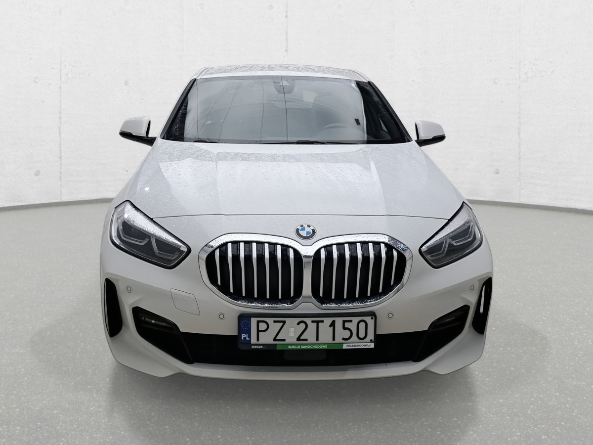 BMW 118D HATCHBACK - Voiture à hayon: photos 3 BMW 118D HATCHBACK - Voiture à hayon: photos 3