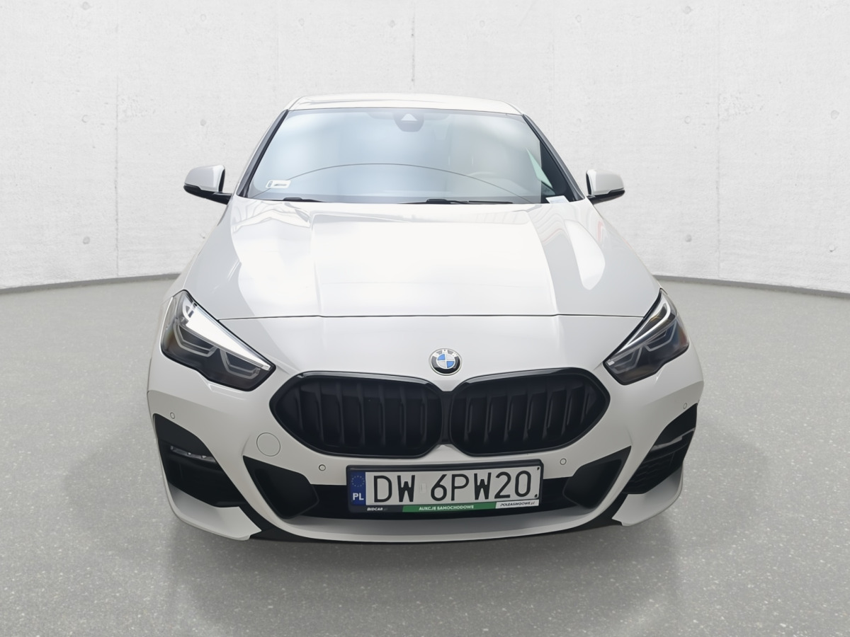BMW 218 I SEDAN - Berline: photos 3 BMW 218 I SEDAN - Berline: photos 3