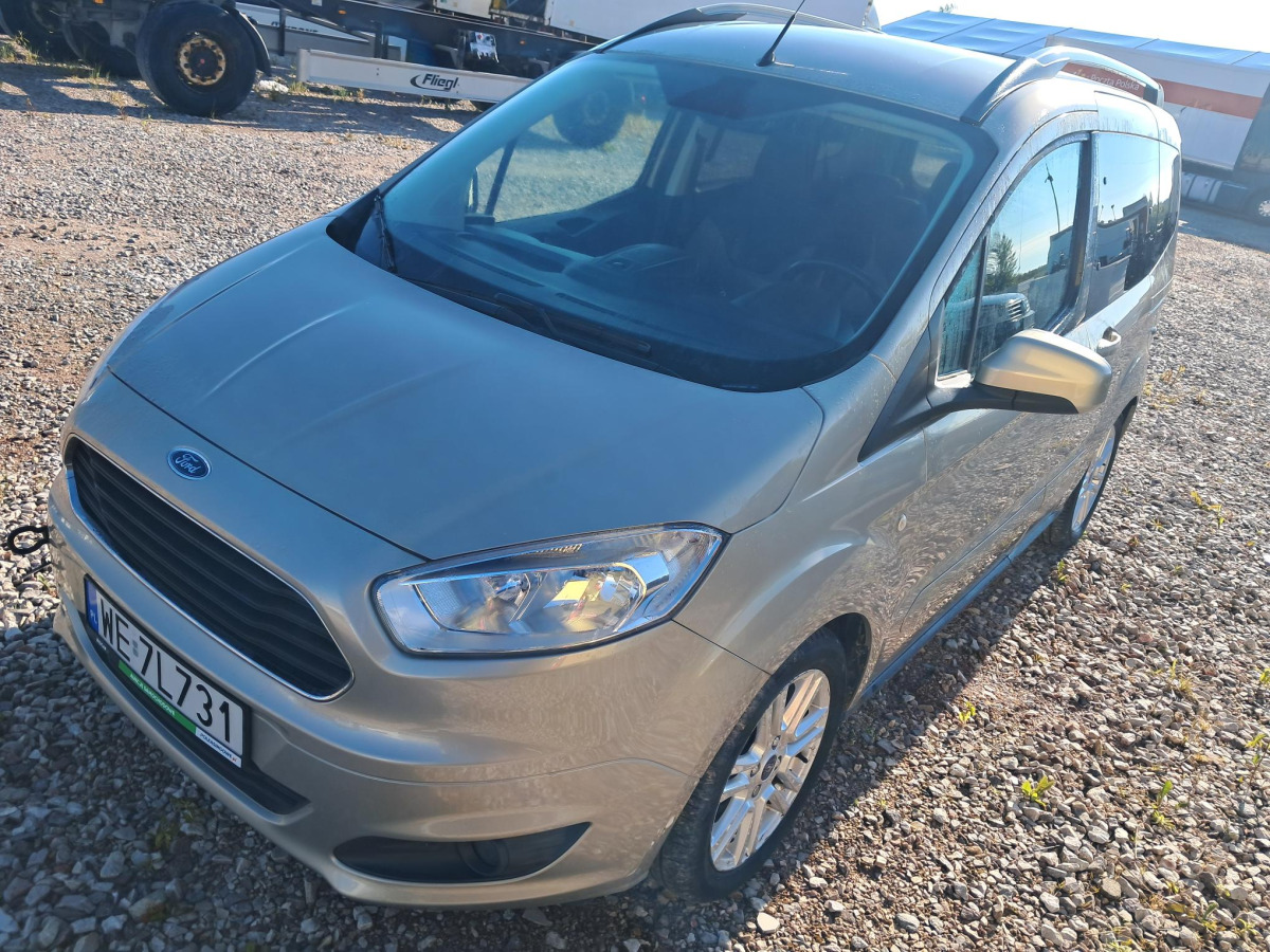 FORD TOURNEO COURIER MINIVAN - Voiture: photos 3 FORD TOURNEO COURIER MINIVAN - Voiture: photos 3