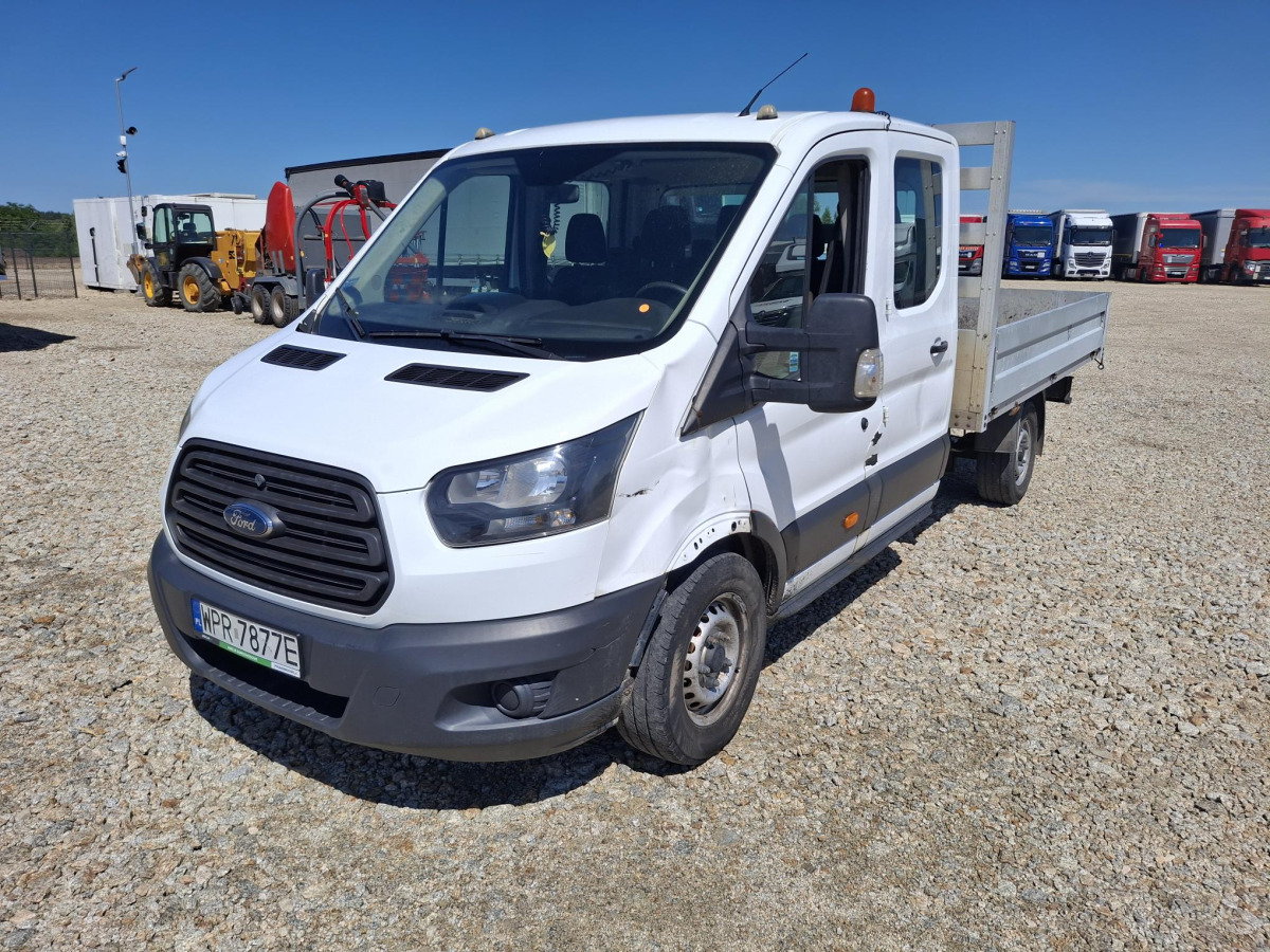 FORD TRANSIT DOKA - Utilitaire double cabine: photos 3 FORD TRANSIT DOKA - Utilitaire double cabine: photos 3
