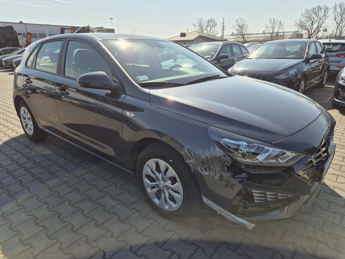 HYUNDAI I30 HATCHBACK - Voiture à hayon: photos 1 HYUNDAI I30 HATCHBACK - Voiture à hayon: photos 1