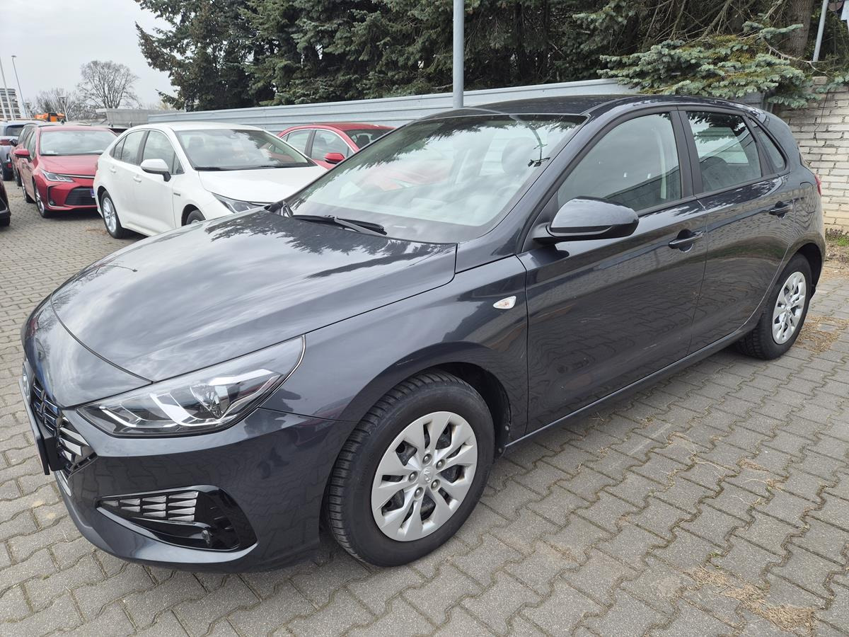 HYUNDAI I30 HATCHBACK - Voiture à hayon: photos 2 HYUNDAI I30 HATCHBACK - Voiture à hayon: photos 2