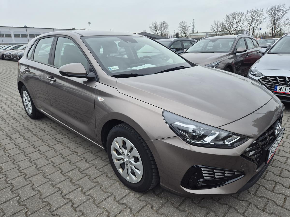 HYUNDAI I30 HATCHBACK - Voiture à hayon: photos 1 HYUNDAI I30 HATCHBACK - Voiture à hayon: photos 1