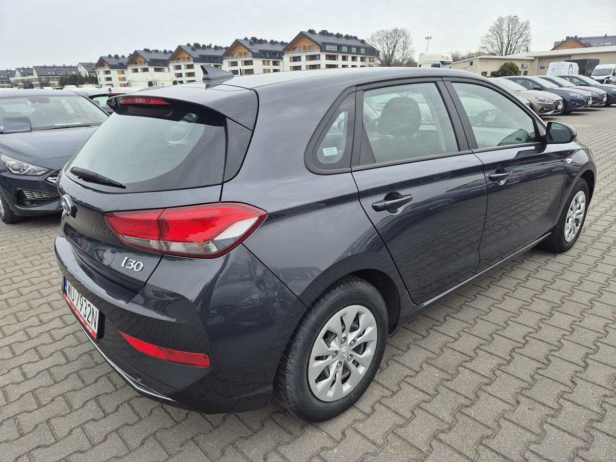 HYUNDAI I30 HATCHBACK - Voiture à hayon: photos 4 HYUNDAI I30 HATCHBACK - Voiture à hayon: photos 4