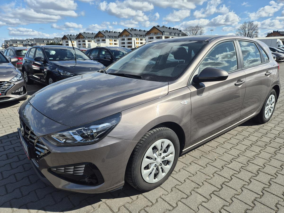 HYUNDAI I30 HATCHBACK - Voiture à hayon: photos 2 HYUNDAI I30 HATCHBACK - Voiture à hayon: photos 2