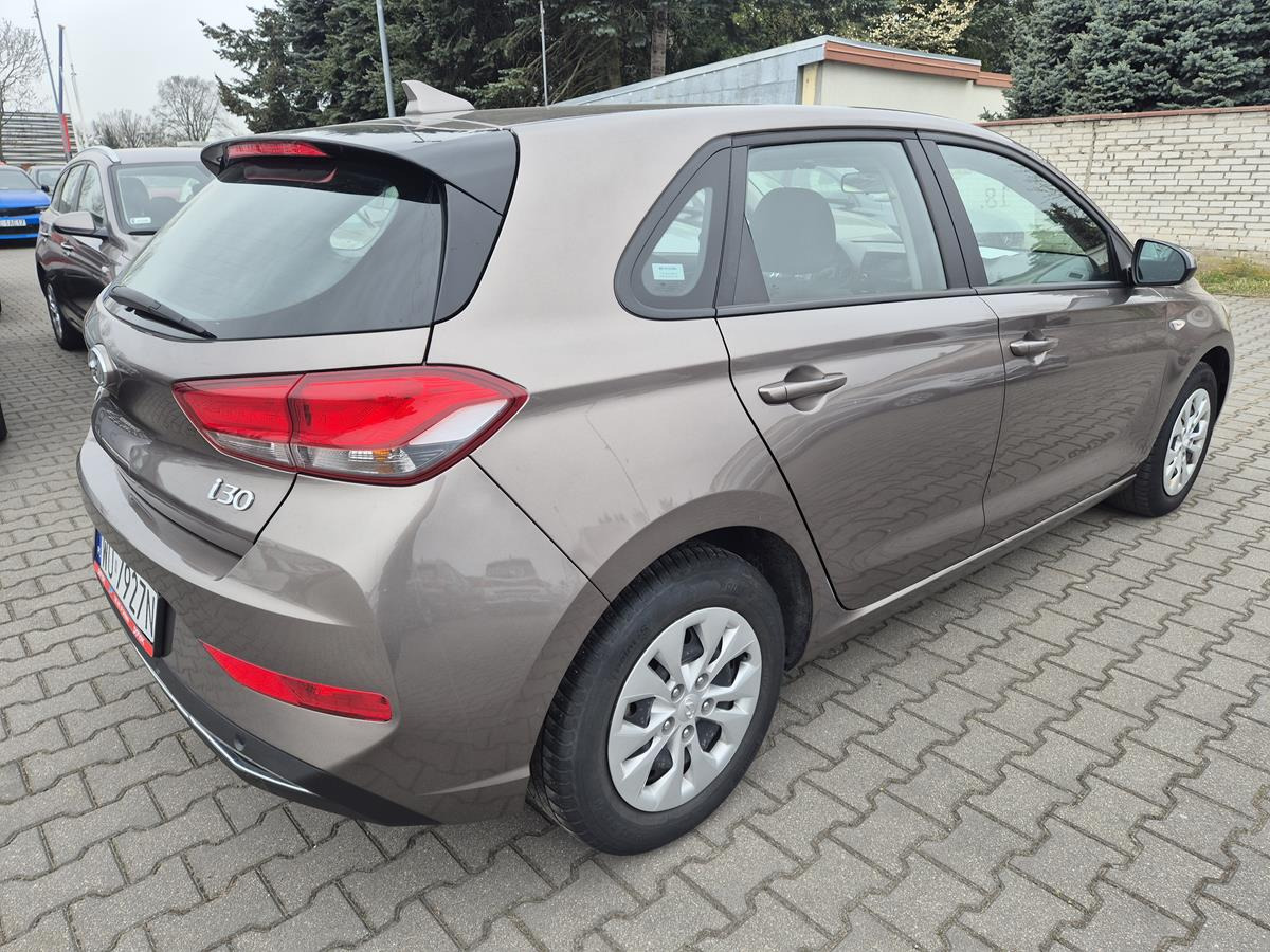 HYUNDAI I30 HATCHBACK - Voiture à hayon: photos 4 HYUNDAI I30 HATCHBACK - Voiture à hayon: photos 4