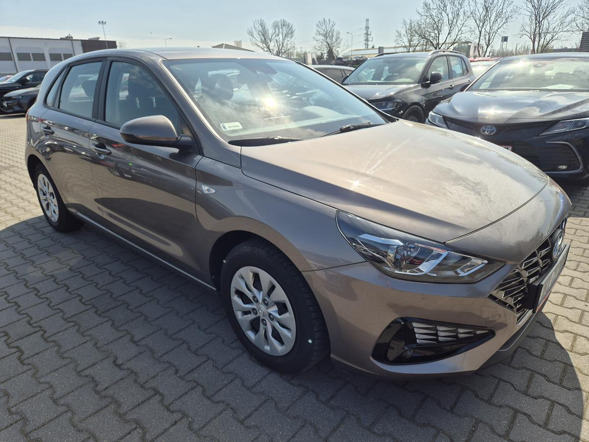 HYUNDAI I30 HATCHBACK - Voiture à hayon: photos 1 HYUNDAI I30 HATCHBACK - Voiture à hayon: photos 1