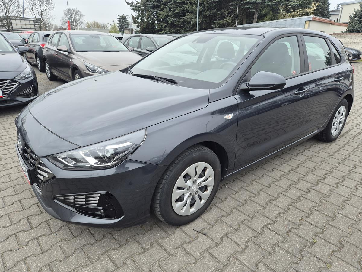 HYUNDAI I30 HATCHBACK - Voiture à hayon: photos 2 HYUNDAI I30 HATCHBACK - Voiture à hayon: photos 2