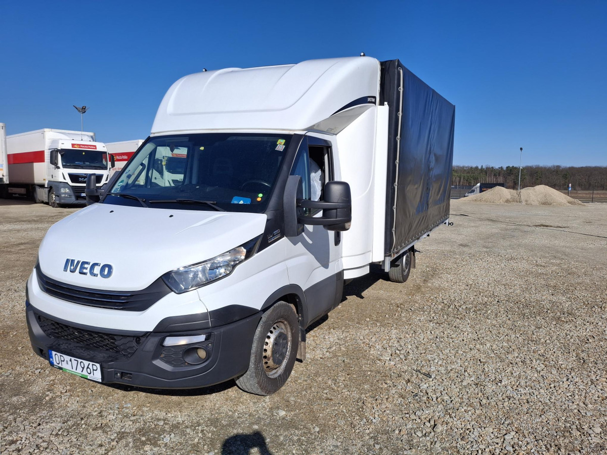 IVECO 35S18 PLANDEKA - Véhicule utilitaire plateau baché: photos 2 IVECO 35S18 PLANDEKA - Véhicule utilitaire plateau baché: photos 2