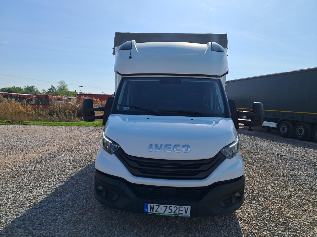 IVECO 35S18 PLANDEKA - Véhicule utilitaire plateau baché: photos 2 IVECO 35S18 PLANDEKA - Véhicule utilitaire plateau baché: photos 2
