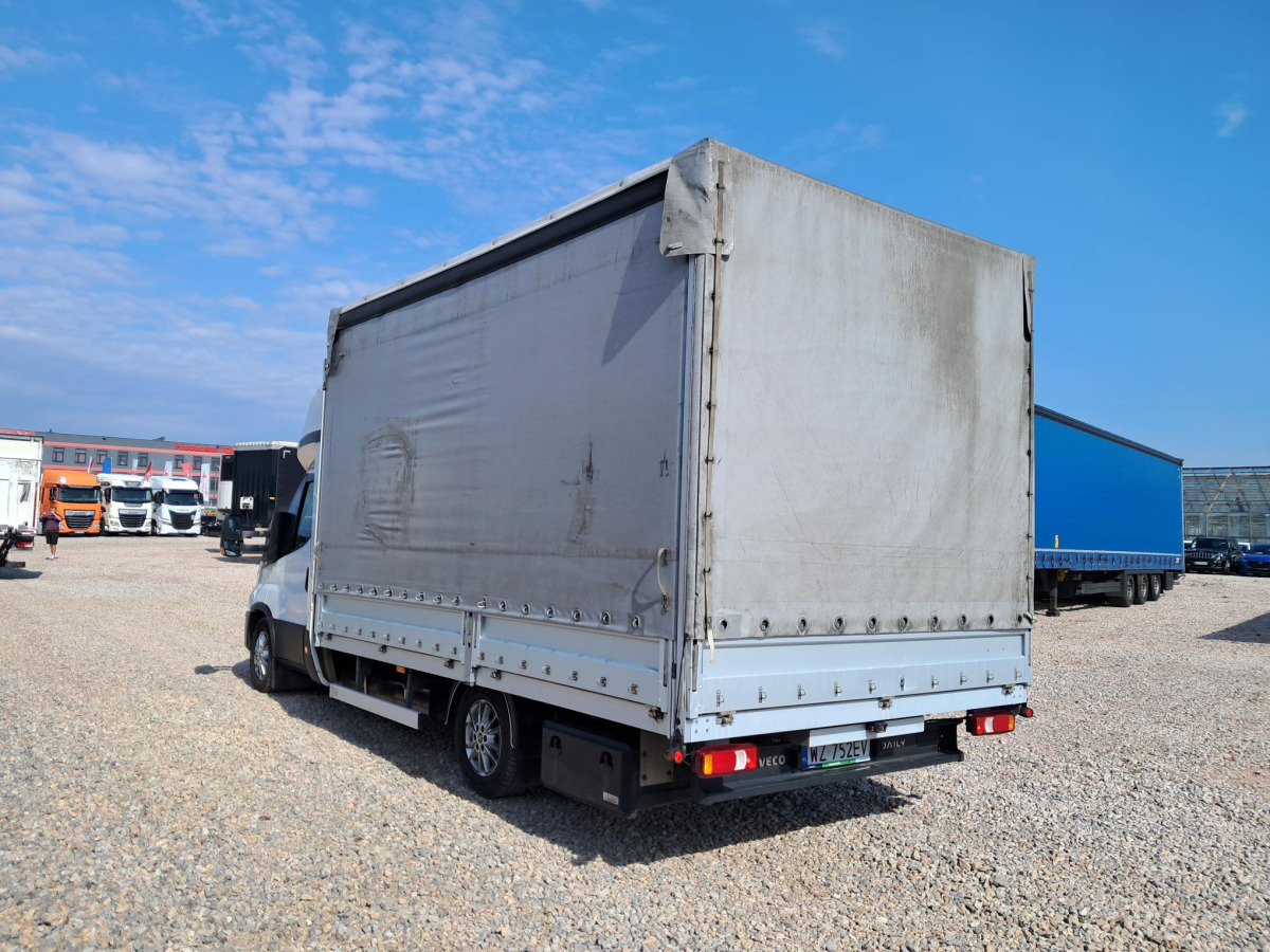 IVECO 35S18 PLANDEKA - Véhicule utilitaire plateau baché: photos 4 IVECO 35S18 PLANDEKA - Véhicule utilitaire plateau baché: photos 4