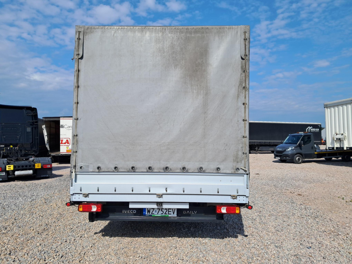 IVECO 35S18 PLANDEKA - Véhicule utilitaire plateau baché: photos 5 IVECO 35S18 PLANDEKA - Véhicule utilitaire plateau baché: photos 5