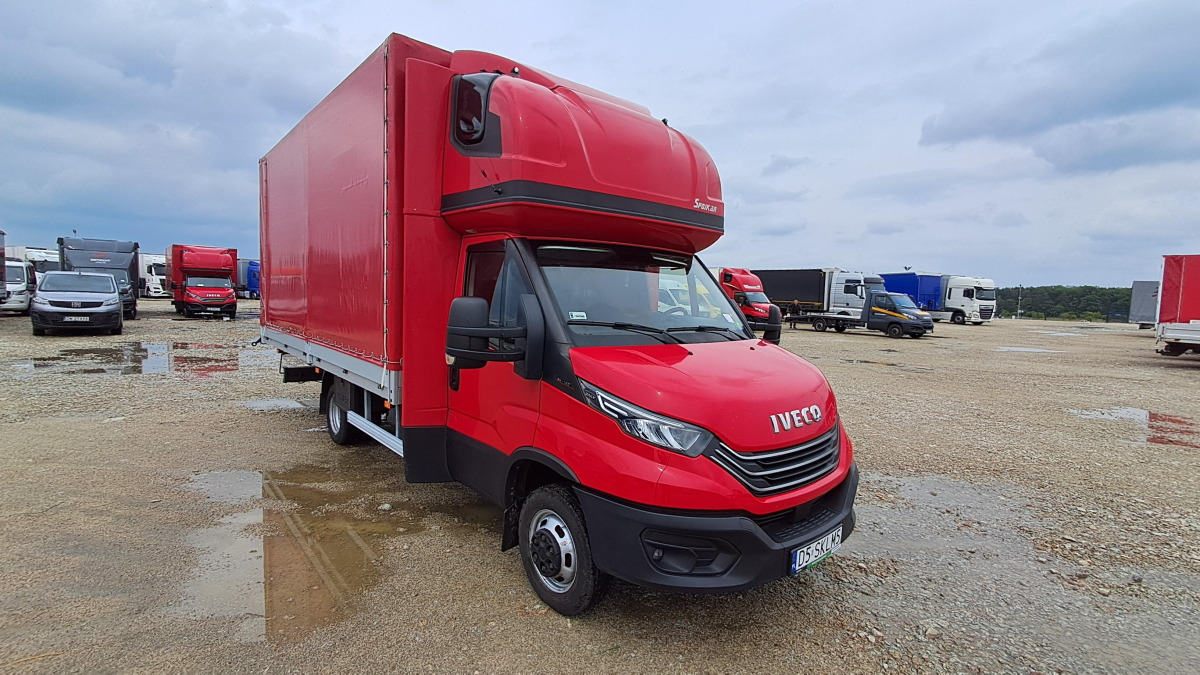IVECO 50C18 PLANDEKA - Véhicule utilitaire plateau baché: photos 1 IVECO 50C18 PLANDEKA - Véhicule utilitaire plateau baché: photos 1