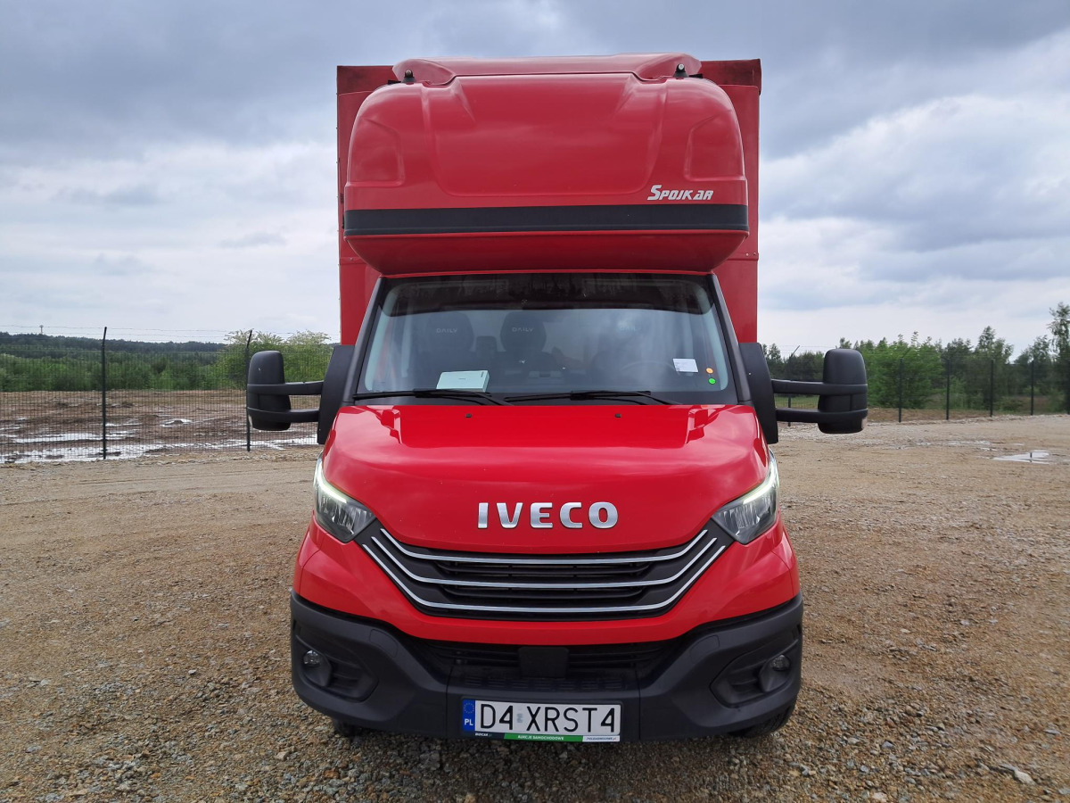 IVECO 50C18 PLANDEKA - Véhicule utilitaire plateau baché: photos 2 IVECO 50C18 PLANDEKA - Véhicule utilitaire plateau baché: photos 2