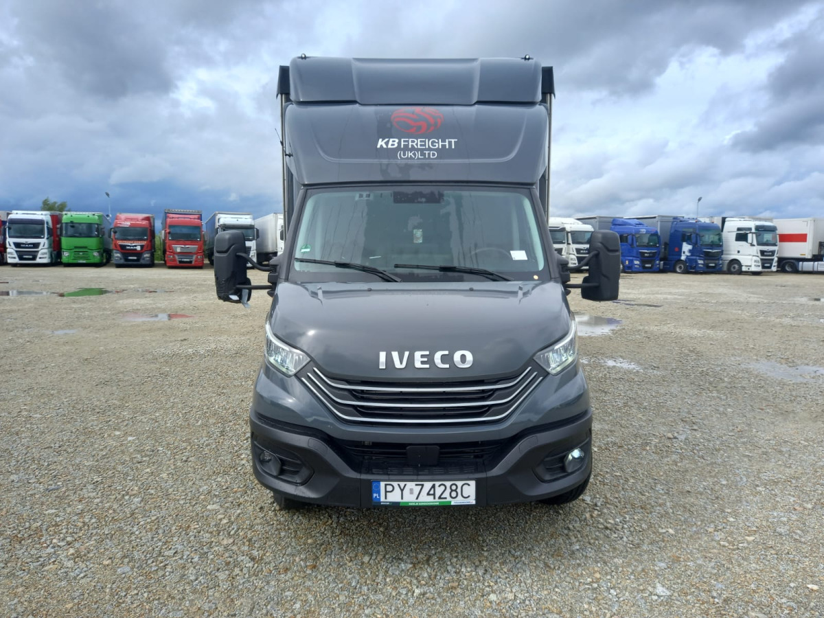 IVECO 70C18 PLANDEKA Z WINDĄ - Véhicule utilitaire plateau baché: photos 3 IVECO 70C18 PLANDEKA Z WINDĄ - Véhicule utilitaire plateau baché: photos 3
