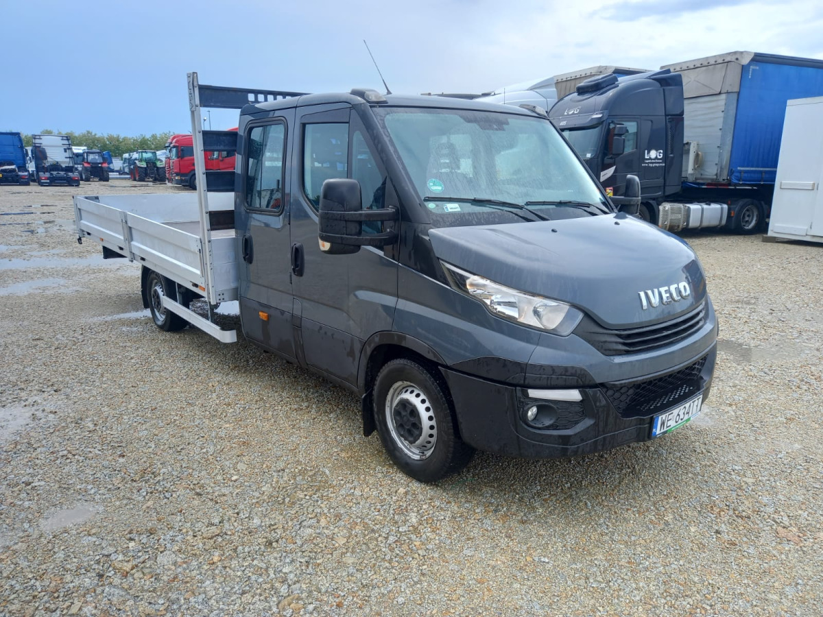 IVECO DAILY 35S15 DOKA - Utilitaire double cabine: photos 1 IVECO DAILY 35S15 DOKA - Utilitaire double cabine: photos 1