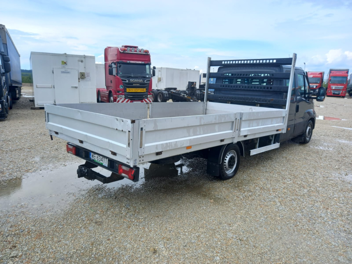 IVECO DAILY 35S15 DOKA - Utilitaire double cabine: photos 5 IVECO DAILY 35S15 DOKA - Utilitaire double cabine: photos 5
