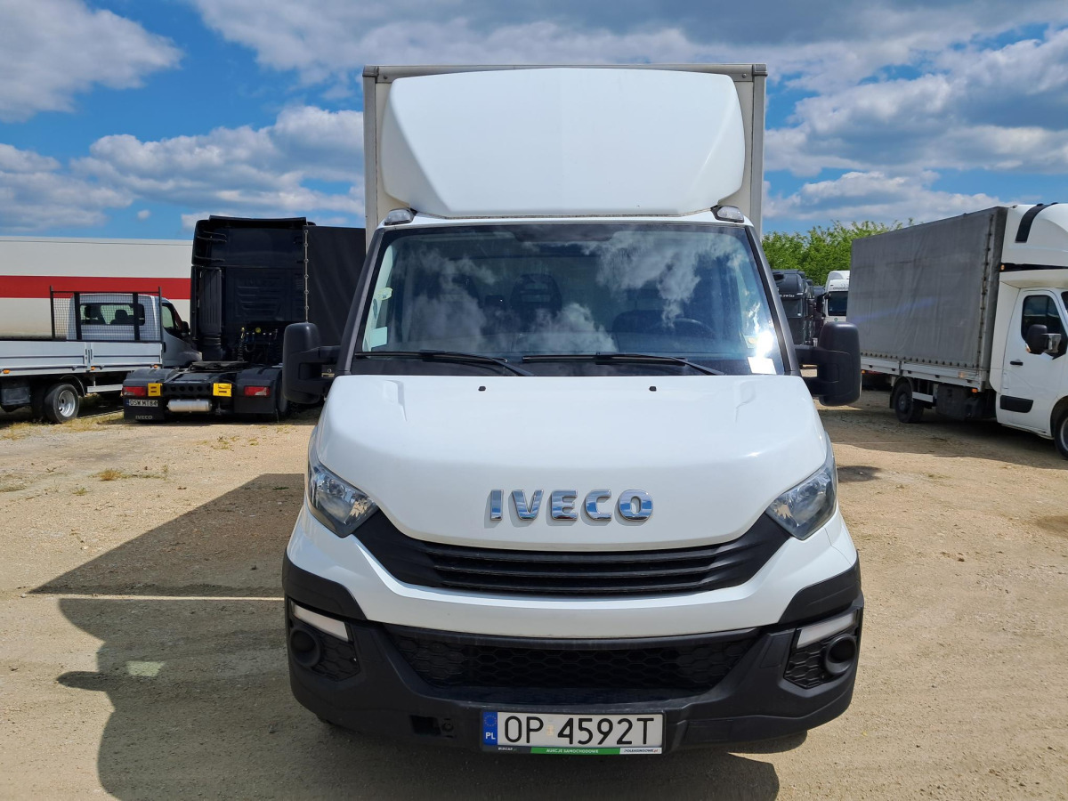 IVECO DAILY KONTENER Z WINDĄ - Fourgon: photos 3 IVECO DAILY KONTENER Z WINDĄ - Fourgon: photos 3