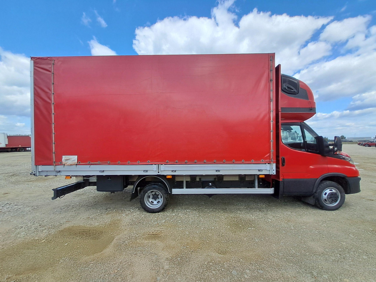 IVECO DAILY PLANDEKA - Véhicule utilitaire plateau baché: photos 4 IVECO DAILY PLANDEKA - Véhicule utilitaire plateau baché: photos 4