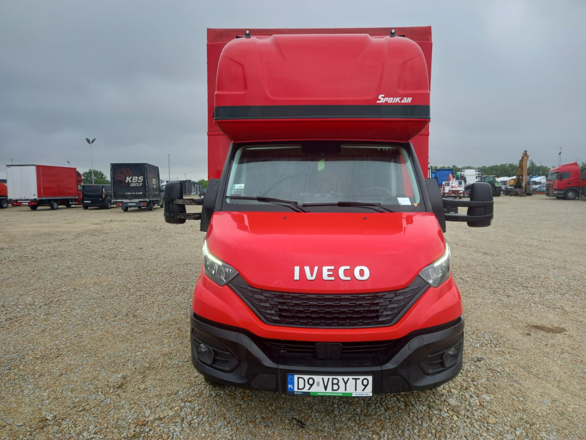 IVECO/JUSAM STANISŁAWJURKOWSKI 50C18/JU06 PLANDEKA - Véhicule utilitaire plateau baché: photos 3 IVECO/JUSAM STANISŁAWJURKOWSKI 50C18/JU06 PLANDEKA - Véhicule utilitaire plateau baché: photos 3